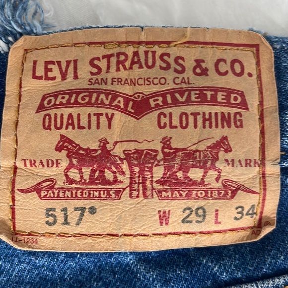 Levi’s Shorts with Rips - Picture 6 of 8